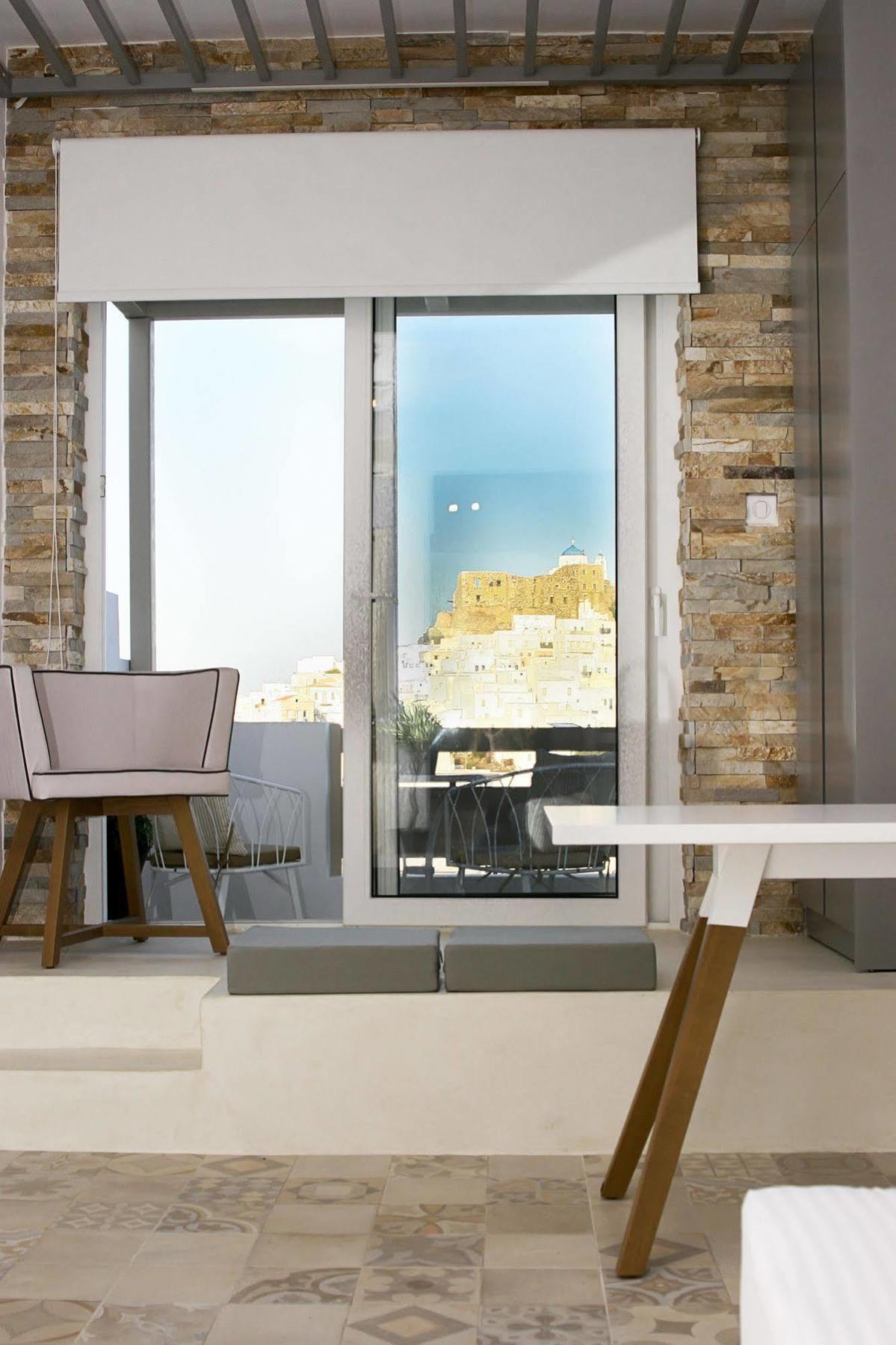 Anatoli Luxury &